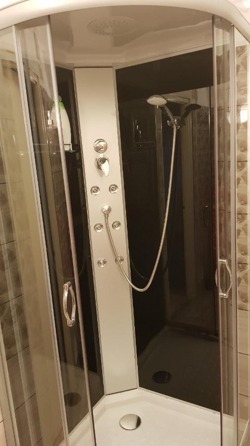Lia Apartman Кішкунгалаш Екстер'єр фото
