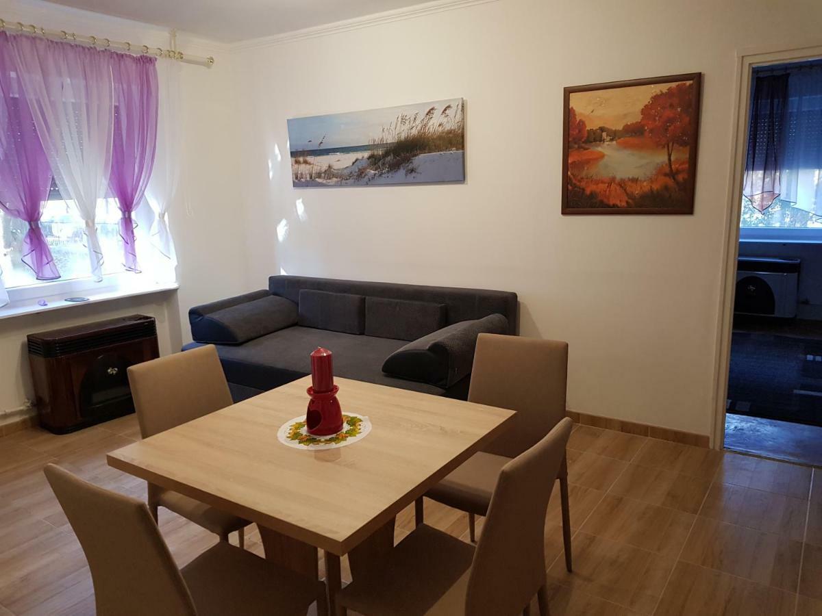 Lia Apartman Кішкунгалаш Екстер'єр фото